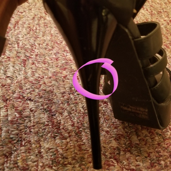 Sale! Black &Gold 5 1/2 Inch Platform Heels - Picture 3 of 4